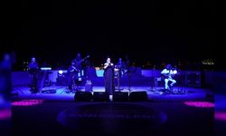 AÇIKHAVA KONSERLERİNDE SON SAHNE ALAN İSİM İZEL OLDU