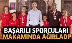 BAŞARILI SPORCULARI MAKAMINDA AĞIRLADI