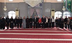 İL MÜFTÜSÜ DİLEK, ÖĞRENCİLERLE CAMİDE BULUŞTU