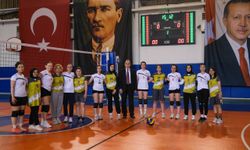 VOLEYBOL TURNUVASI ÖĞRENCİLERDEN YOĞUN İLGİ GÖRDÜ
