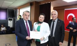 YETENEK YARIŞMASINDA BAŞARILI ÖĞRENCİLER ÖDÜLLENDİRDİ