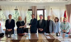 AVRUPA'DAN GELEN EĞİTİMCİLERE EV SAHİPLİĞİ