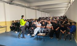 ÖĞRENCİLERE TRAFİK BİLİNCİ EĞİTİMİ VERİLDİ