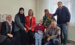 İLÇEDEKİ KADINLARLA BİR ARAYA GELDİ