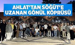 AHLAT'DAN GELEN GENÇLER BİLECİK'İN TARİHİ YERLERİNİ GEZDİLER