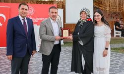 VALİ SÖZER'DEN KORUYUCU AİLELERLE BİR ARAYA GELDİ