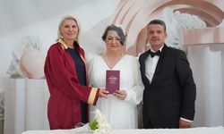 BAŞKAN SUBAŞI, ÇALIŞMA ARKADAŞLARININ NİKAHINI KIYDI
