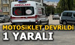 KONTROLDEN ÇIKAN MOTOSİKLET DEVRİLDİ, SÜRÜCÜSÜ YARALANDI