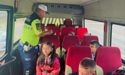 ÖĞRENCİLERİN GÜVENLİĞİ İÇİN EMNİYET VE TRAFİK TEDBİRLERİNİ EN ÜST SEVİYEYE ÇIKARILDI