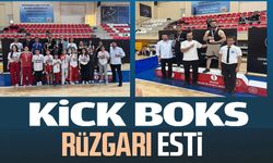 KİCK BOKS RÜZGARI ESTİ