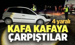 OTOMOBİLLER KAFA KAFAYA ÇARPIŞTI: 4 YARALI