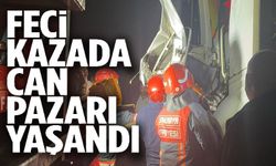 CANLI TAVUK YÜKLÜ TIR BAŞKA BİR TIRA ARKADAN ÇARPTI: KABİNDE SIKIŞAN SÜRÜCÜYÜ İTFAİYE KURTARDI