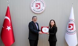 BŞEÜ ÖĞRETİM ÜYESİNE 'BİLİM HİZMET' ÖDÜLÜ