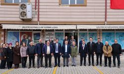 VALİ SÖZER VATANDAŞLARLA KAPAKLILAR DERNEĞİ'NDE BULUŞTU