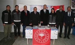 VATANDAŞLARI BİLGİLENDİRMEK İÇİN PAZARDA "SAĞLIK İÇİN BALIK" KONULU STANT KURULDU