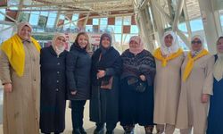 BAŞKAN TEKİN UMRE YOLCULARINI DUALARLA UĞURLADI