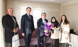 EVDE EĞİTİM ÖĞRENCİSİNE KARNE SEVİNCİ