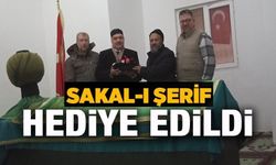 KARADONA HAMZA BEY'İN TÜRBESİNE SAKAL-I ŞERİF HEDİYE EDİLDİ