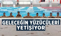 GENÇLİK VE SPOR OKULLARINDA YÜZME ANTRENMANLARI SÜRÜYOR