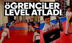 TEKVANDO SPORCULARI DİSİPLİNLİ VE PLANLI ÇALIŞMALARLA HAZIRLANIYOR