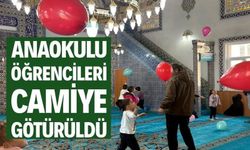 'MAARİFİN KALBİNDE RAMAZAN' ETKİNLİĞİNDE MİNİKLER CAMİYE GÖTÜRÜLDÜ