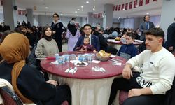 400 ÖĞRENCİYLE DAYANIŞMA SOFRASI KURULDU