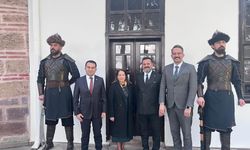 BAKAN YARDIMCISI MADAK, ERTUĞRULGAZİ TÜRBESİ'Nİ ZİYARET ETTİ