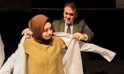 TIP FAKÜLTESİ ÖĞRENCİLERİ BEYAZ ÖNLÜKLERİNİ GİYDİ