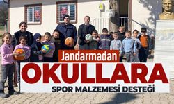 JANDARMADAN ÖĞRENCİLERE SPOR MALZEMESİ DESTEĞİ