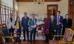 VALİ SÖZER, 14 MART TIP BAYRAMI DOLAYISIYLA SAĞLIK ÇALIŞANLARINI KABUL ETTİ