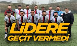 GÜLÜMBESPOR LİDER GEÇİT VERMEDİ
