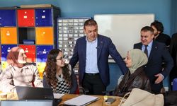 VALİ SÖZER GENÇLİK MERKEZİ'NDEKİ FAALİYETLERİ YERİNDE İNCELEDİ