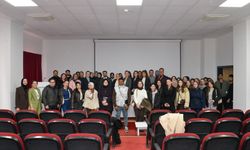 İL SAĞLIK MÜDÜRÜ DR. FERHAT DAMKACI BİLGİ VE TECRÜBELERİNİ ÖĞRENCİLERLE PAYLAŞTI