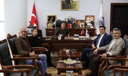 23 NİSAN'DA BAŞKANLIK KOLTUĞU ÖĞRENCİLERE DEVREDİLDİ