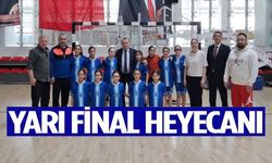 OKUL SPORLARI HENTBOL KÜÇÜK KIZLAR YARI FİNAL GRUP MÜSABAKALARI BAŞLADI