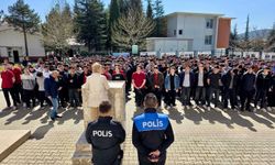 ÖĞRENCİLERE BİLİNÇLİ SOSYAL MEDYA VE GÜVENLİK EĞİTİMİ