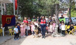 60 ÖĞRENCİYE JANDARMADAN GÜVENLİK EĞİTİMİ