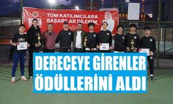 GENÇLİK TURNUVALARINDA DERECEYE GİRENLER ÖDÜLLERİNİ ALDI