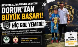 BEŞİKTAŞ ALTYAPISINDA OYNAYAN BİLECİKLİ GENÇ KALECİ DORUK, TURNUVAYI GOL YEMEDEN BİTİRDİ