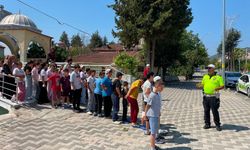 BİLECİK'TE ÇOCUKLAR TRAFİK DEDEKTİFİ OLDU