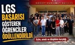 LGS BAŞARISI GÖSTEREN ÖĞRENCİLER ÖDÜLLENDİRİLDİ