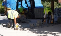 KAYIBOYU MAHALLESİNDE YOL VE KALDIRIM YENİLEME ÇALIŞMALARI DEVAM EDİYOR
