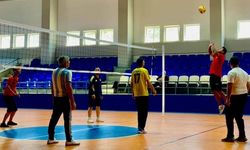 BİLECİK'TE KURUMLAR VOLEYBOL MAÇINDA BULUŞTU