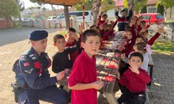 JANDARMA ÖĞRENCİLERLE BİR ARAYA GELDİ