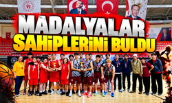 BASKETBOL MÜSABAKALARINDA MADALYALAR SAHİPLERİNİ BULDU