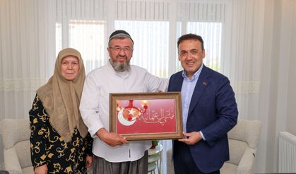 VALİ SÖZER, GAZİNİN EVİNDE MİNNET DUYGUSUNU İFADE ETTİ