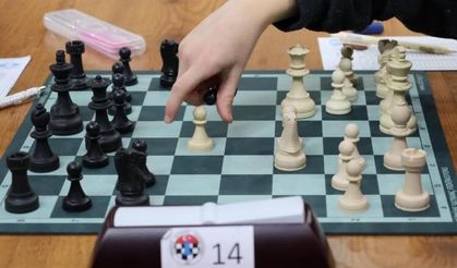 OKUL SPOR FAALİYETLERİ SATRANÇ KÜÇÜKLER İL BİRİNCİLİĞİ BİLECİK'TE DEVAM EDİYOR