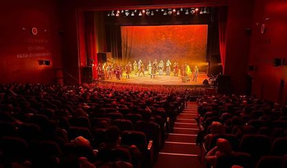 ‘2026 ŞEYH EDEBALİ YILI’ KAPSAMINDA ‘DEVLET ANA’ OYUNU BİLECİK’TE SAHNELENDİ