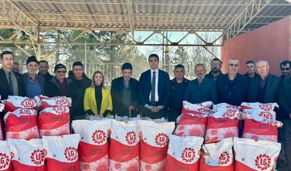 75 ÇİFTÇİYE 3 BİN DEKARLIK TOHUM DESTEĞİ