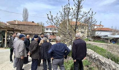 GÜBRELEME VE BUDAMA EĞİTİMİ GERÇEKLEŞTİRİLDİ